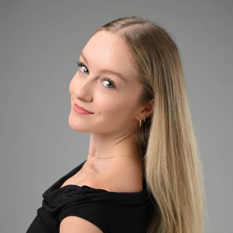 17 Julia Payne